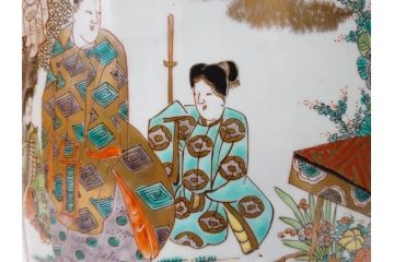 江戸〜明治期　古伊万里　錦地　色絵　高さ 約57cm　華麗な色付が美しい花瓶(松、菊、花鳥、鳳凰、人物、風景、獅子、花生、花入、花器、金彩、二尺、共箱付)(R-081878)