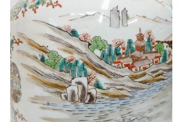 江戸〜明治期　古伊万里　錦地　色絵　高さ 約57cm　華麗な色付が美しい花瓶(松、菊、花鳥、鳳凰、人物、風景、獅子、花生、花入、花器、金彩、二尺、共箱付)(R-081878)