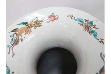 江戸〜明治期　古伊万里　錦地　色絵　高さ 約57cm　華麗な色付が美しい花瓶(松、菊、花鳥、鳳凰、人物、風景、獅子、花生、花入、花器、金彩、二尺、共箱付)(R-081878)