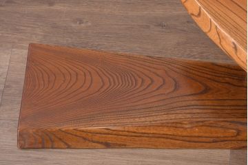 中古　美品　国産職人手作り　ユニークなデザインの飾り棚(飾り台、花台、ディスプレイ、肘掛け、ひじ掛け)(R-081885)