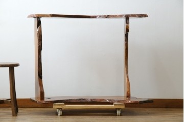 中古　美品　国産職人手作り　自然な形をそのまま活かした造りが魅力的な飾り棚　(R-081886)