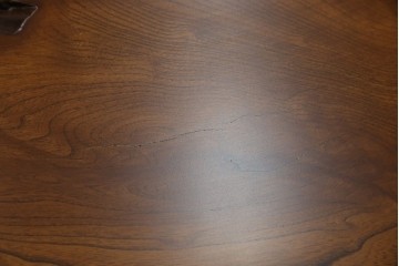 中古　美品　国産職人手作り　自然な形をそのまま活かした造りが魅力的な飾り棚　(R-081886)