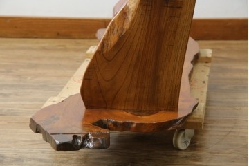 中古　美品　国産職人手作り　自然な形をそのまま活かした造りが魅力的な飾り棚　(R-081886)