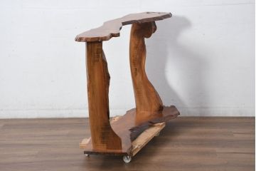 中古　美品　国産職人手作り　自然な形をそのまま活かした造りが魅力的な飾り棚(飾り台、花台、ディスプレイ)(R-081886)