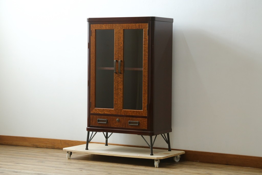 新古　未使用展示品　二本松工藝館　田中家具　欅(ケヤキ)材　玉杢　和モダンな空間づくりにおすすめのサイドキャビネット　(定価約57万円)(R-081887)
