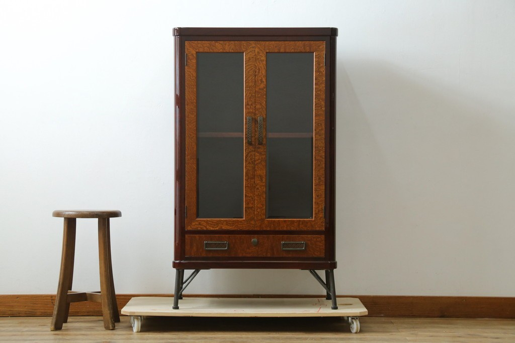 新古　未使用展示品　二本松工藝館　田中家具　欅(ケヤキ)材　玉杢　和モダンな空間づくりにおすすめのサイドキャビネット　(定価約57万円)(R-081887)
