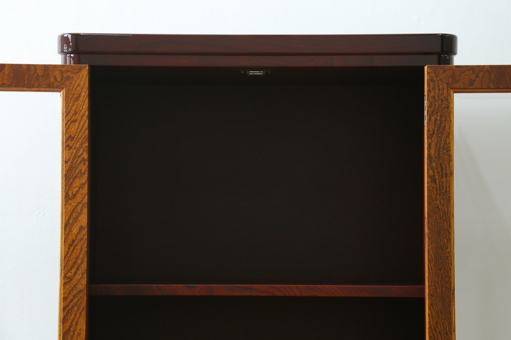 新古　未使用展示品　二本松工藝館　田中家具　欅(ケヤキ)材　玉杢　和モダンな空間づくりにおすすめのサイドキャビネット　(定価約57万円)(R-081887)