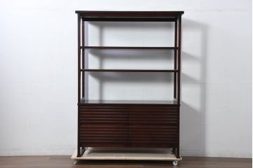 中古　未使用展示品　北海道民芸家具　美しい佇まいと機能性を兼ね備えた引き出し付き飾り棚(陳列棚、収納棚、オープンラック、キャビネット)(定価約30万円)(R-081888)