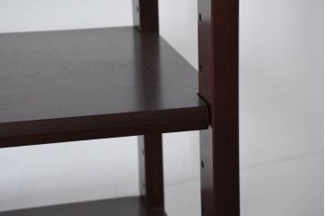 中古　未使用展示品　北海道民芸家具　美しい佇まいと機能性を兼ね備えた引き出し付き飾り棚(陳列棚、収納棚、オープンラック、キャビネット)(定価約30万円)(R-081888)
