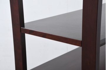 中古　未使用展示品　北海道民芸家具　美しい佇まいと機能性を兼ね備えた引き出し付き飾り棚(陳列棚、収納棚、オープンラック、キャビネット)(定価約30万円)(R-081888)