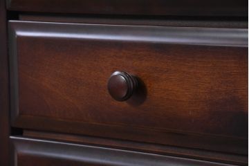 中古　肥前民芸家具　深みのある木の色合いが美しい小振りなチェスト(引き出し、洋服タンス、衣装タンス、サイドチェスト、ローチェスト)(R-081889)