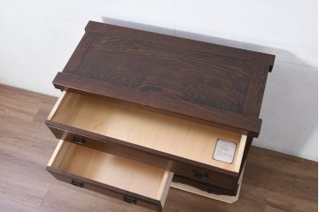 中古　民芸家具　アンティーク調の品のある佇まいが魅力的な車箪笥(和箪笥、収納たんす、整理タンス、サイドチェスト、戸棚、引き出し)(R-081890)