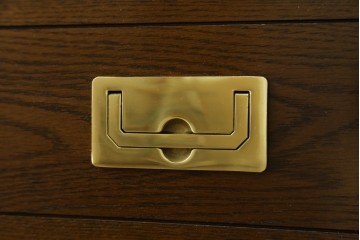 中古　カリモク家具(karimoku)　domani(ドマーニ)　Morganton(モーガントン)　上品な佇まいのドロワーチェスト　定価約17万円　(R-081892)