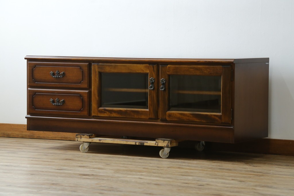 中古　カリモク家具(karimoku)　COLONIAL(コロニアル)シリーズ　カントリースタイルのお部屋におすすめなテレビボード　定価約26万円　(R-081893)