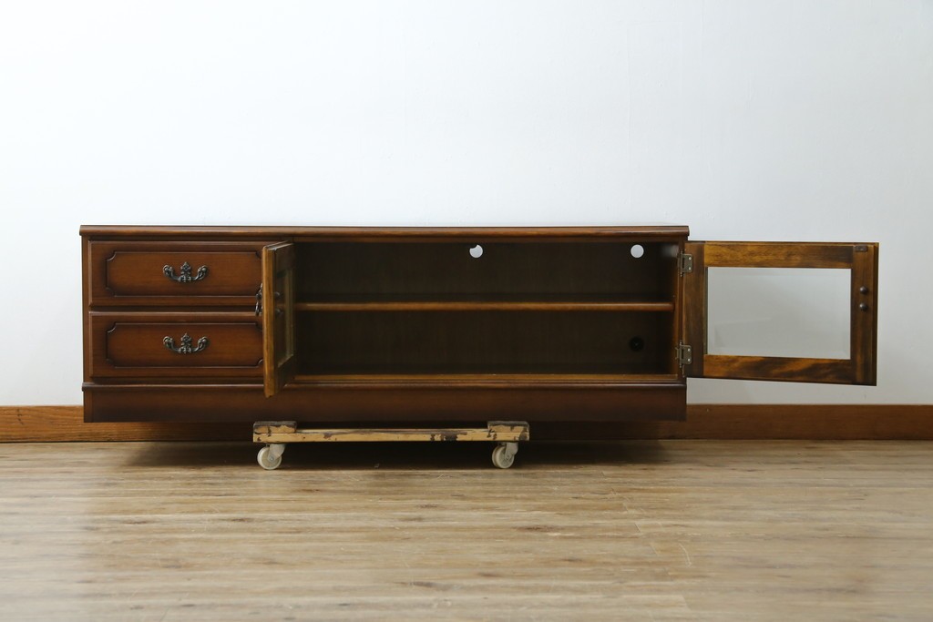 中古　カリモク家具(karimoku)　COLONIAL(コロニアル)シリーズ　カントリースタイルのお部屋におすすめなテレビボード　定価約26万円　(R-081893)