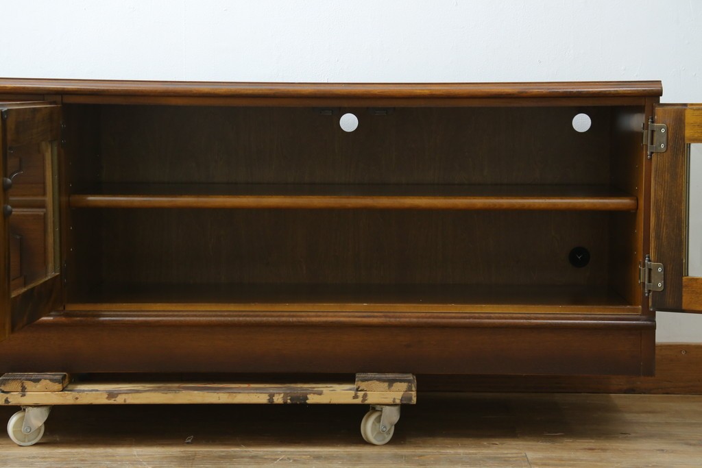 中古　カリモク家具(karimoku)　COLONIAL(コロニアル)シリーズ　カントリースタイルのお部屋におすすめなテレビボード　定価約26万円　(R-081893)