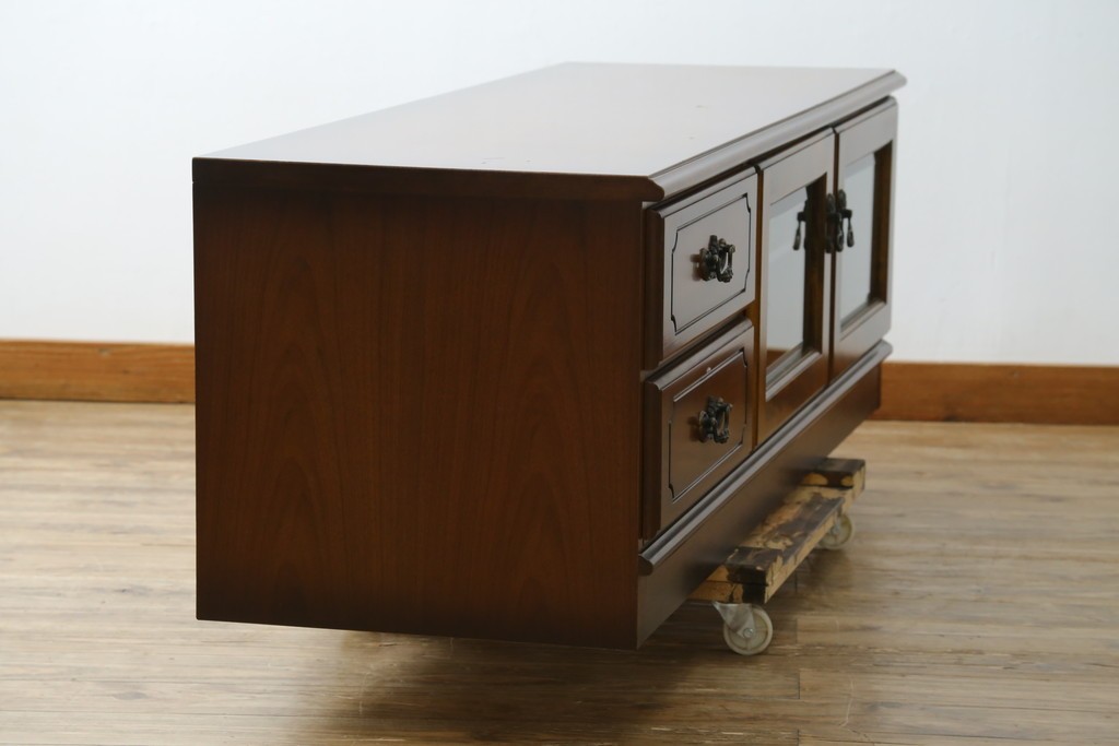 中古　カリモク家具(karimoku)　COLONIAL(コロニアル)シリーズ　カントリースタイルのお部屋におすすめなテレビボード　定価約26万円　(R-081893)