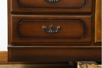 中古　カリモク家具(karimoku)　COLONIAL(コロニアル)シリーズ　カントリースタイルのお部屋におすすめなテレビボード　定価約26万円　(R-081893)