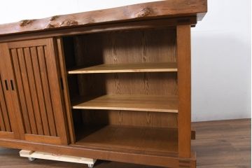 和製ビンテージ　特注!!　高級品　総タモ材　天板極厚1枚板　自然な木の風合いを楽しめる四枚引き戸の和風サイドボード(水屋箪笥、食器棚、カップボード、収納棚、戸棚、ビンテージ)(製作費約150万円)(R-081894)