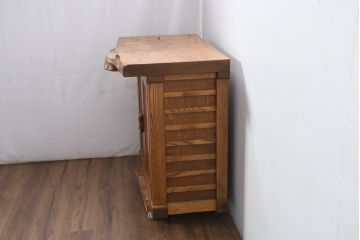 和製ビンテージ　特注!!　高級品　総タモ材　天板極厚1枚板　自然な木の風合いを楽しめる和風サイドキャビネット(サイドボード、戸棚、収納棚、ヴィンテージ)(R-081896)