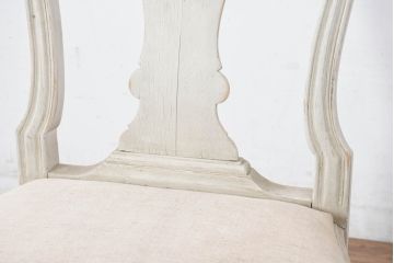 フランスアンティーク　ペイント仕上げ限定　美しい彫刻とシャビーな風合いが魅力的なダイニングチェア4脚セット(椅子、イス、バラ売り可能)(R-081903)