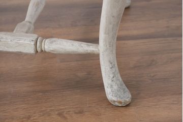 フランスアンティーク　ペイント仕上げ限定　美しい彫刻とシャビーな風合いが魅力的なダイニングチェア4脚セット(椅子、イス、バラ売り可能)(R-081903)
