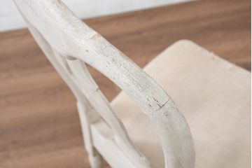 フランスアンティーク　ペイント仕上げ限定　美しい彫刻とシャビーな風合いが魅力的なダイニングチェア4脚セット(椅子、イス、バラ売り可能)(R-081903)
