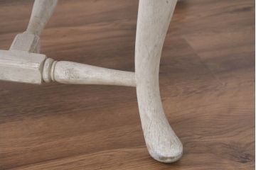 フランスアンティーク　ペイント仕上げ限定　美しい彫刻とシャビーな風合いが魅力的なダイニングチェア5脚セット(椅子、イス、バラ売り可能)(R-081904)