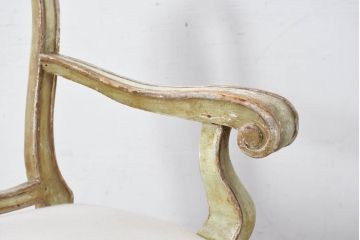 フランスアンティーク　シャビーで上品な雰囲気が魅力的なペイント猫脚アームチェア3脚セット(椅子、イス、サロンチェア、ダイニングチェア、バラ売り可能)(R-081909)