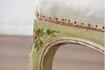 フランスアンティーク　シャビーで上品な雰囲気が魅力的なペイント猫脚アームチェア3脚セット(椅子、イス、サロンチェア、ダイニングチェア、バラ売り可能)(R-081909)