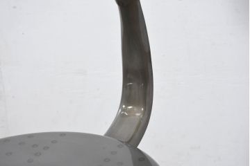 中古　美品　フランス　Nicolle Chair(ニコル・チェア)　Whale Tail(ホエールテイル)　インダストリアルデザインがおしゃれなオールスチールのメタルチェア6脚セット(板座チェア、ダイニングチェア、椅子、イス、バラ売り可能)(定価6脚で約35万円)(R-081913)