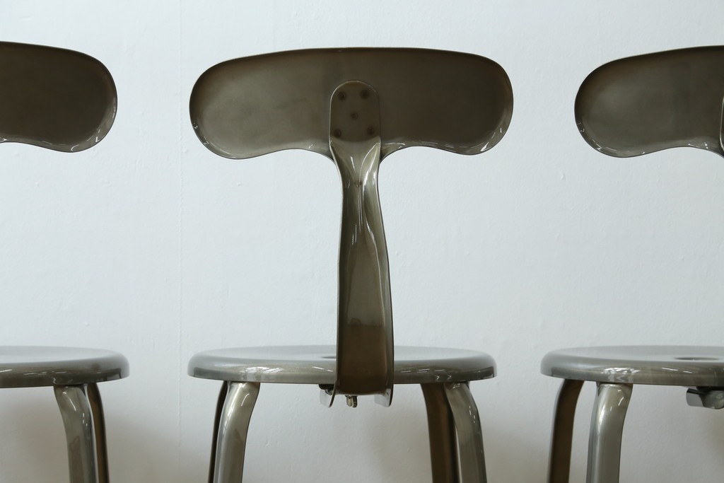中古　美品　フランス　オールスチール製　Whale Tail(ホエールテイル・チェア)　工業用チェアの名作!　Nicolle Chair(ニコルチェア)7脚セット　定価(7脚合計)約41万円　(R-081914)