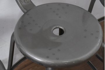中古　美品　フランス　Nicolle Chair(ニコル・チェア)　Whale Tail(ホエールテイル)　インダストリアルデザインがおしゃれなオールスチールのメタルチェア7脚セット(板座チェア、ダイニングチェア、椅子、イス、バラ売り可能)(定価7脚で約50万円)(R-081914)