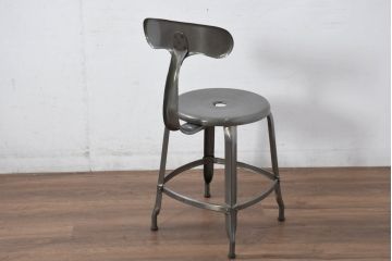 中古　美品　フランス　Nicolle Chair(ニコル・チェア)　Whale Tail(ホエールテイル)　インダストリアルデザインがおしゃれなオールスチールのメタルチェア7脚セット(板座チェア、ダイニングチェア、椅子、イス、バラ売り可能)(定価7脚で約50万円)(R-081914)