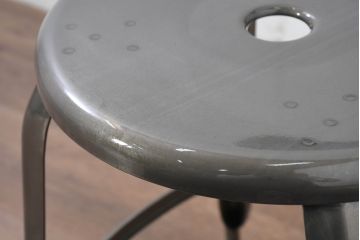 中古　美品　フランス　Nicolle Chair(ニコル・チェア)　Whale Tail(ホエールテイル)　インダストリアルデザインがおしゃれなオールスチールのメタルチェア7脚セット(板座チェア、ダイニングチェア、椅子、イス、バラ売り可能)(定価7脚で約50万円)(R-081914)