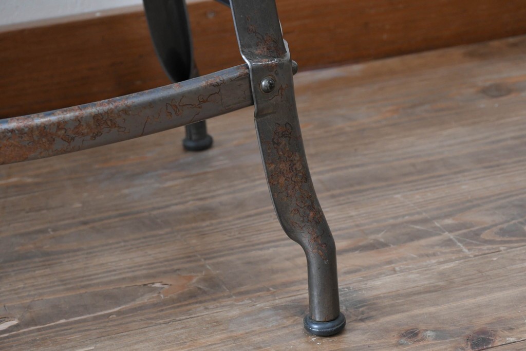 中古　フランス　オールスチール製　Whale Tail(ホエールテイル・チェア)　工業用チェアの名作!　Nicolle Chair(ニコルチェア)5脚セット　定価(5脚合計)約29万円　(R-081915)