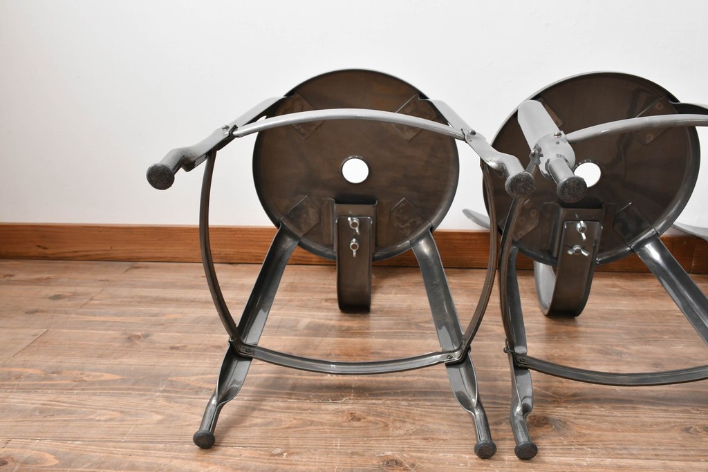 中古　フランス　オールスチール製　Whale Tail(ホエールテイル・チェア)　工業用チェアの名作!　Nicolle Chair(ニコルチェア)5脚セット　定価(5脚合計)約29万円　(R-081915)