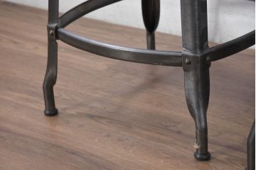 中古　フランス　Nicolle Chair(ニコル・チェア)　Whale Tail(ホエールテイル)　やや小ぶり　インダストリアルデザインがおしゃれなオールスチールのメタルチェア5脚セット(板座チェア、ダイニングチェア、椅子、イス、バラ売り可能)(定価5脚で約29万円)(R-081915)