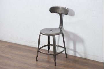 中古　フランス　Nicolle Chair(ニコル・チェア)　Whale Tail(ホエールテイル)　やや小ぶり　インダストリアルデザインがおしゃれなオールスチールのメタルチェア5脚セット(板座チェア、ダイニングチェア、椅子、イス、バラ売り可能)(定価5脚で約29万円)(R-081915)