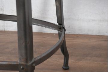 中古　フランス　Nicolle Chair(ニコル・チェア)　Whale Tail(ホエールテイル)　やや小ぶり　インダストリアルデザインがおしゃれなオールスチールのメタルチェア5脚セット(板座チェア、ダイニングチェア、椅子、イス、バラ売り可能)(定価5脚で約29万円)(R-081915)