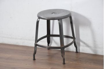 中古　フランス　Nicolle Chair(ニコル・チェア)　インダストリアルデザインがおしゃれなオールスチールのメタルスツール(板座チェア、丸椅子、丸イス)(定価約4万円)(R-081916)