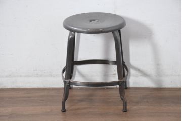 中古　フランス　Nicolle Chair(ニコル・チェア)　インダストリアルデザインがおしゃれなオールスチールのメタルスツール(板座チェア、丸椅子、丸イス)(定価約4万円)(R-081916)