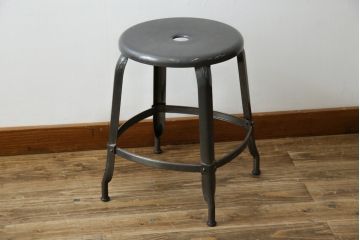 中古　フランス　Nicolle Chair(ニコル・チェア)　インダストリアルデザインがおしゃれなオールスチールのメタルスツール(板座チェア、丸椅子、丸イス)(定価約4万円)(R-081916)