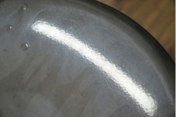 中古　フランス　Nicolle Chair(ニコル・チェア)　インダストリアルデザインがおしゃれなオールスチールのメタルスツール(板座チェア、丸椅子、丸イス)(定価約4万円)(R-081916)