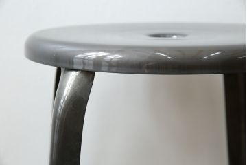 中古　フランス　Nicolle Chair(ニコル・チェア)　インダストリアルデザインがおしゃれなオールスチールのメタルスツール(板座チェア、丸椅子、丸イス)(定価約4万円)(R-081916)