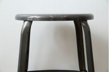 中古　フランス　Nicolle Chair(ニコル・チェア)　インダストリアルデザインがおしゃれなオールスチールのメタルスツール(板座チェア、丸椅子、丸イス)(定価約4万円)(R-081916)