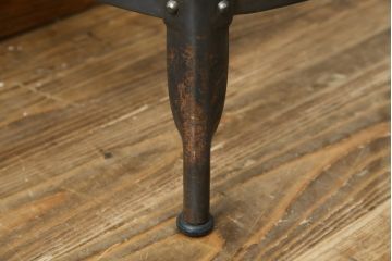 中古　フランス　Nicolle Chair(ニコル・チェア)　インダストリアルデザインがおしゃれなオールスチールのメタルスツール(板座チェア、丸椅子、丸イス)(定価約4万円)(R-081916)