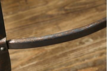 中古　フランス　Nicolle Chair(ニコル・チェア)　インダストリアルデザインがおしゃれなオールスチールのメタルスツール(板座チェア、丸椅子、丸イス)(定価約4万円)(R-081916)