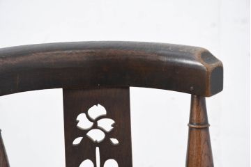 和製アンティーク　上手物!!　小振りサイズ　古いナラ材の風合いが魅力的な透かし彫り入り回転チェア(椅子、イス、回転椅子、ドクターチェア、オフィスチェア、デスクチェア)(R-081923)