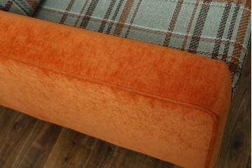 中古　美品　ACME Furniture(アクメ ファニチャー)　JETTY(ジェッティ)　色味や柄のバランスがおしゃれな3Pソファ　定価約40万円　(R-081928)